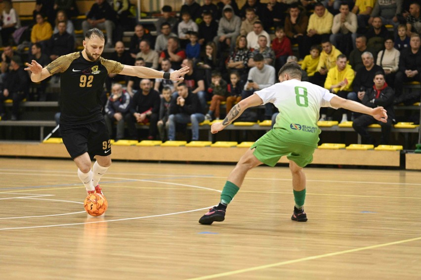 Futsal Świecie wygrywa z Futbalo Białystok na własnym parkiecie. Zobacz zdjęcia