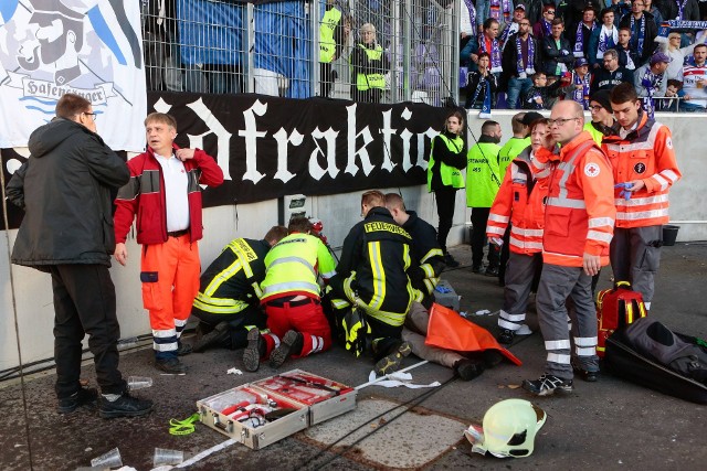 Sympatyk Hamburgera SV spadł z trybun