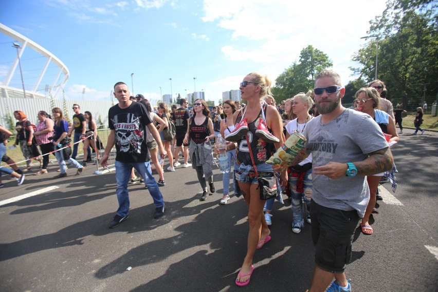 Guns N' Roses: kolejka do wejścia na stadion