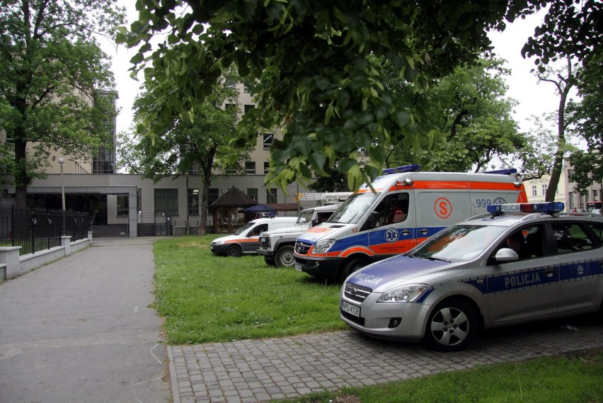 Alarm bombowy w sądzie na Krakowskim Przedmieściu