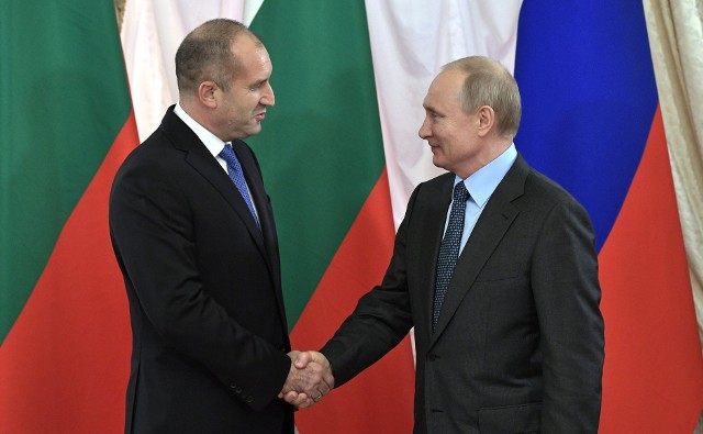 Prezydent Rumen Radew szczyci się dobrymi relacjami z Putinem