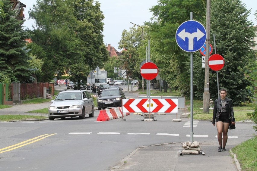 Chaos na Mickiewicza. Kierowcy jadą na pamięć, a zmieniła się organizacja (ZDJĘCIA)