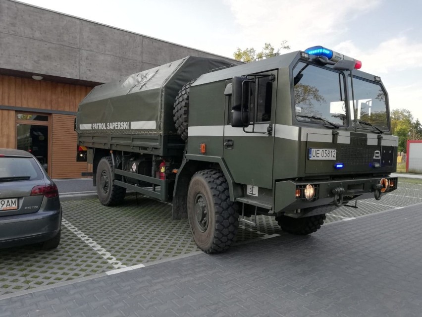 Żnińscy policjanci zabezpieczali miejsce, w którym...