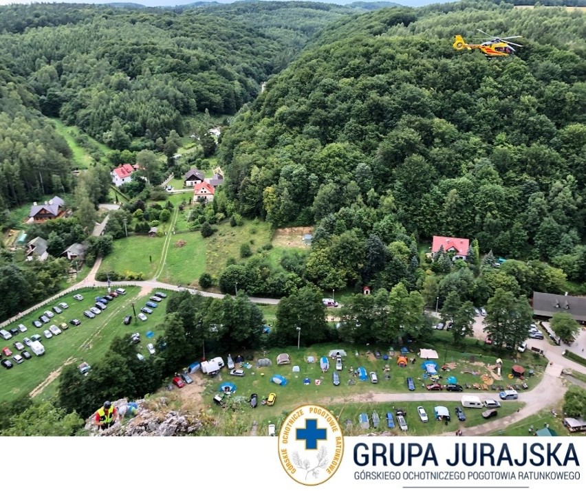 Groźny wypadek w Dolinie Będkowskiej. Wspinający się człowiek spadł z wysokiej ściany skalnej