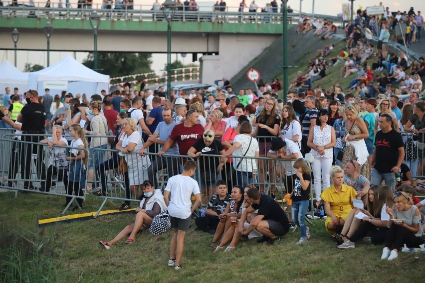 Earth Festival Uniejów 2020. Enej, Bajm, Bednarek, Farna, Mrozu, Ibisz ZDJĘCIA 