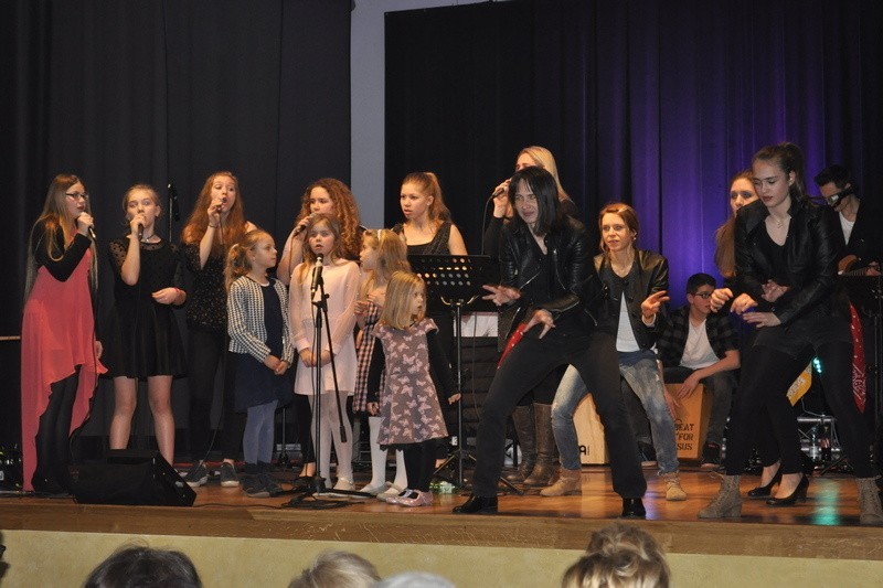 Śpiewające rodziny wystąpiły w Domu Ludowym w Grojcu