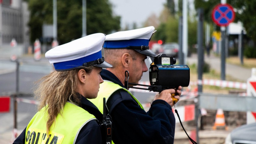 Jechał 131 km/h na ulicy Brzezińskiej w Łodzi. Kaskadowy pomiar prędkości w Łodzi