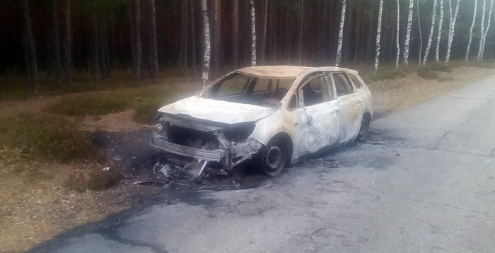 Spalone Auto Na Drodze Koło Krzywańca [Zdjęcia] | Gazeta Lubuska