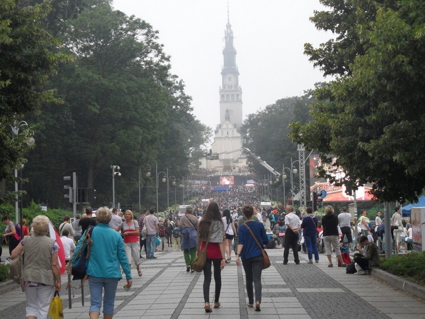 Częstochowa ŚDM 2016. Z każdą minutą przybywa pielgrzymów