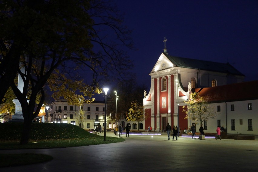 Lublin wieczorową porą. Zobacz, jak prezentuje się centrum naszego miasta podczas wieczornego spaceru