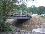 Most w Lipowcu w pow. krośnieńskim, zerwany podczas powodzi, jest już przejezdny