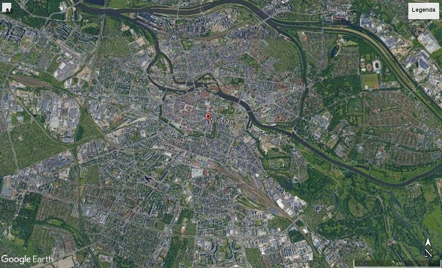 Zapraszamy na niezwykłą podróż po stolicach polskich województw. Niezwykłą, bo bez wychodzenia z domu będzie można zobaczyć jak miasta zmieniały się na przestrzeni lat. Co pokazują satelitarne zdjęcia Google Earth?