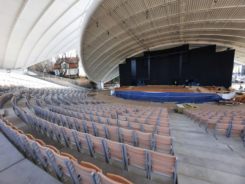 Amfiteatr w Koszalinie ma już widownię i nowoczesną scenę