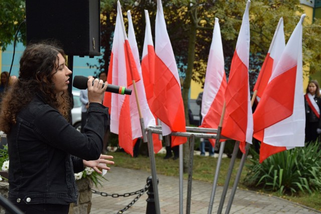 Obchody 82. rocznicy agresji sowieckiej na Polskę, 17 września 2021 roku w Nowej Soli. Kliknij w przycisk "zobacz galerię" i przesuwaj zdjęcia w prawo - naciśnij strzałkę lub przycisk NASTĘPNE
