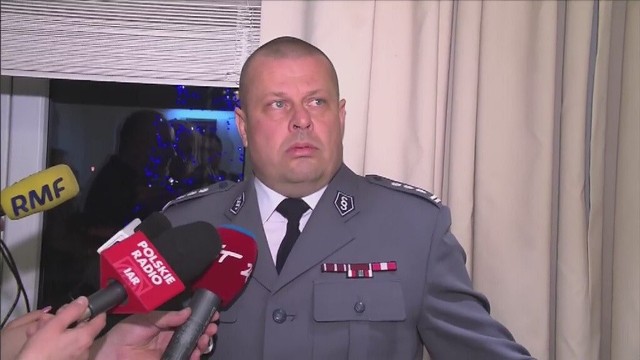 Komendant Główny Policji oprowadza po swoich gabinetach