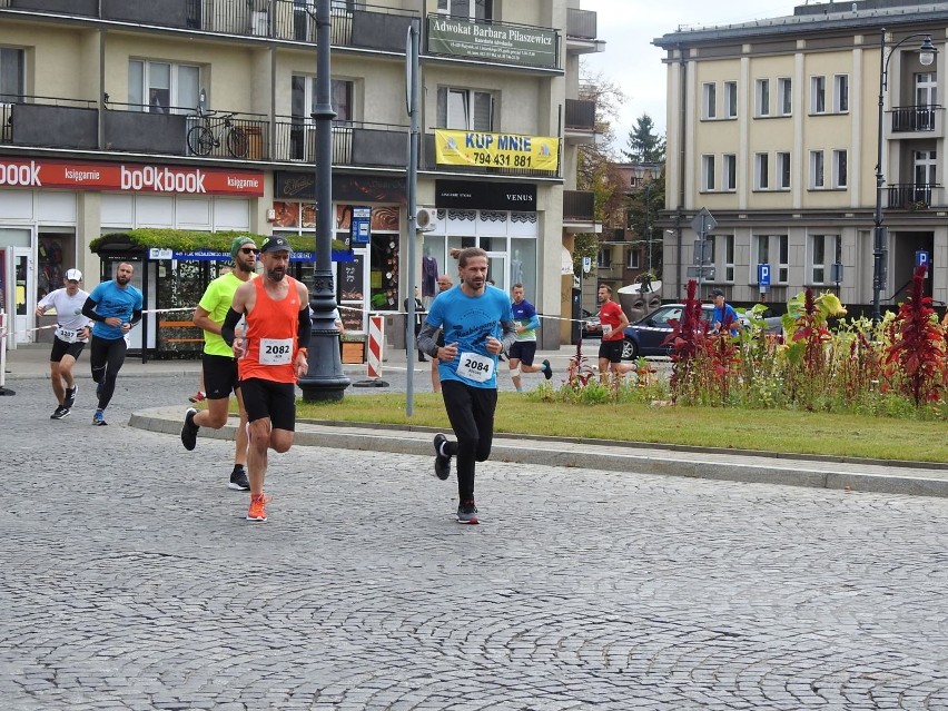 Białystok Biega 2019. Miasto opanowane przez biegaczy. Podium zajęte przez Białorusinów [ZDJĘCIA]