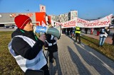 Protest pracowników Kauflandu we Wrocławiu. Na transparentach: „Mamy dość wyzysku!”