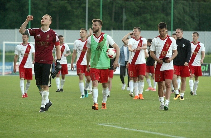 Awans piłkarzy ŁKS do I ligi. Zobacz radość zawodników i kibiców klubu [dużo zdjęć]