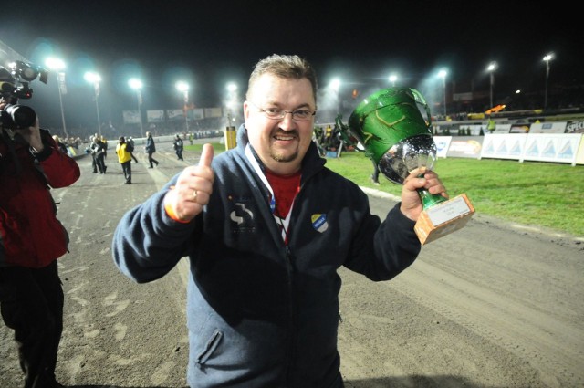 Tak Jacek Gajewski świętował mistrzostwo w 2008 roku po pokonaniu w finale Unii Leszno.