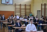 Egzamin gimnazjalny 2015 w Sosnowcu w Gimnazjum nr 16 [ZDJĘCIA + OPINIE UCZNIÓW]