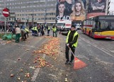 "Jak strajkować, to z fantazją". Warszawa wystawia rachunek AGROunii - za sprzatanie po proteście rolników