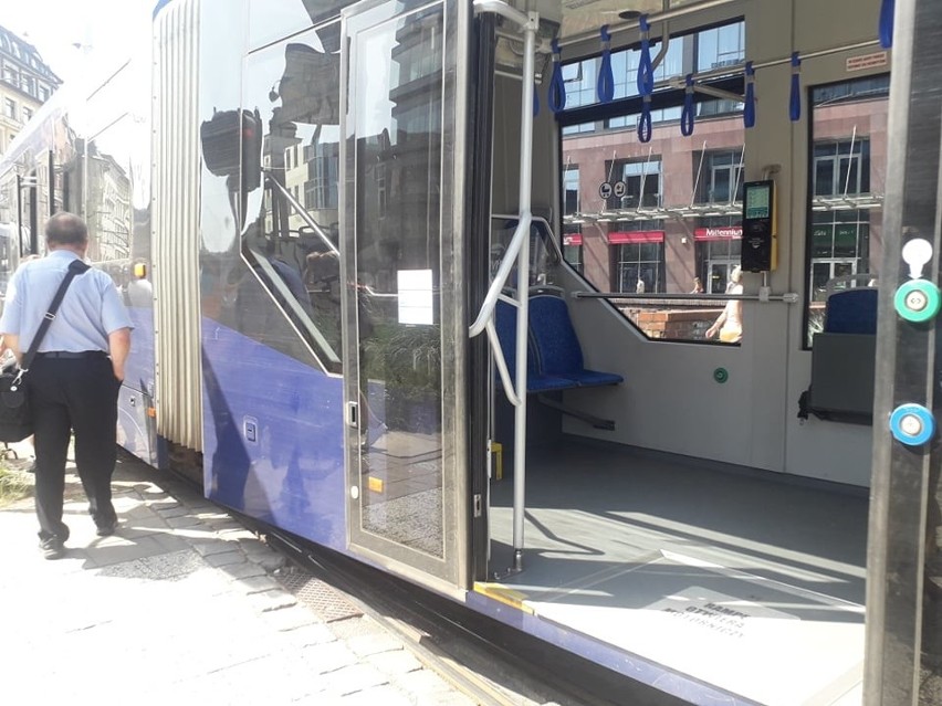Wykolejenie tramwaju w centrum Wrocławia. Duże utrudnienia
