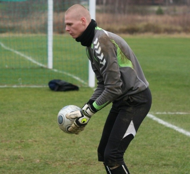 Bramkarz Kamil Beszczyński podpisał zmieniony kontrakt z tarnobrzeską Siarką.