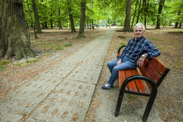 - Tam gdzie kosz przy ławce, tam większe prawdopodobieństwo, że tych śmieci porozrzucanych na ziemi będzie mniej. To zaoszczędzi nieco pracy i czasu miejskim służbom, o poprawieniu estetyki danej lokalizacji nie wspominając - podsumował Mirosław Skórka.