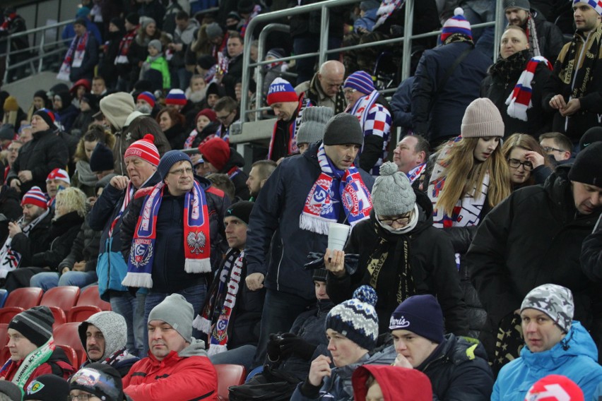 Górnik Zabrze - Wisła Kraków: mimo zimna, na trybunach był...