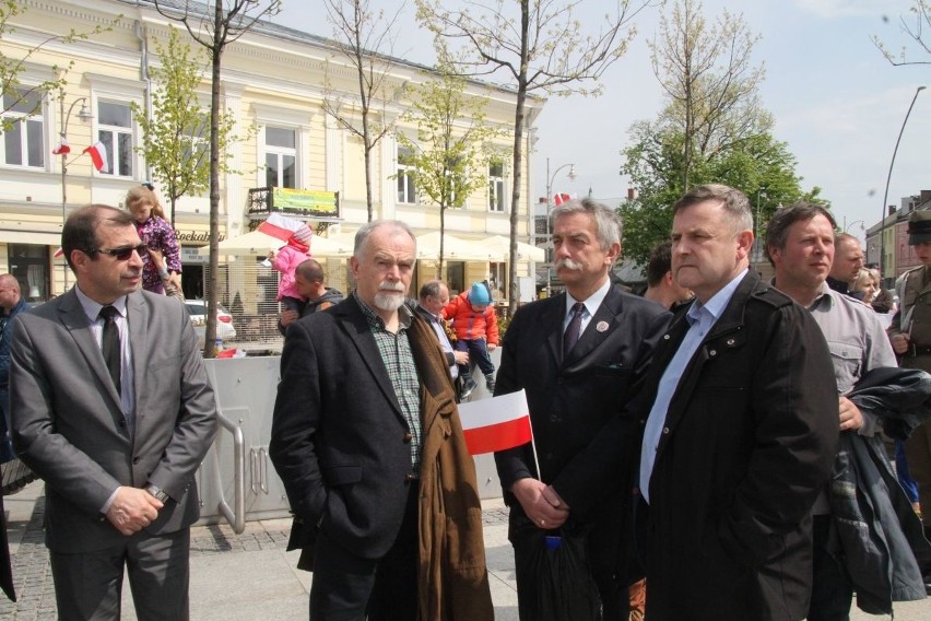 Dzień Flagi na Rynku w Kielcach. Zobacz zdjęcia i film