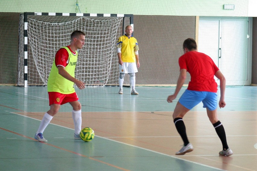 Futsal
Przy piłce Sundeev