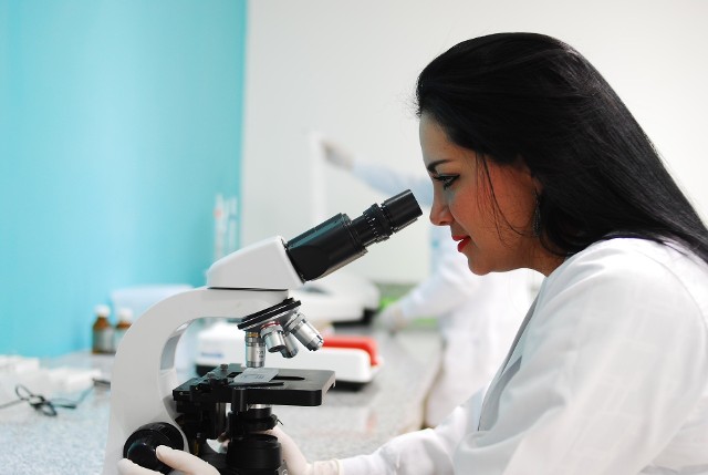 Cytologia jest badaniem pozwalającym wykryć m.in. raka szyjki macicy.