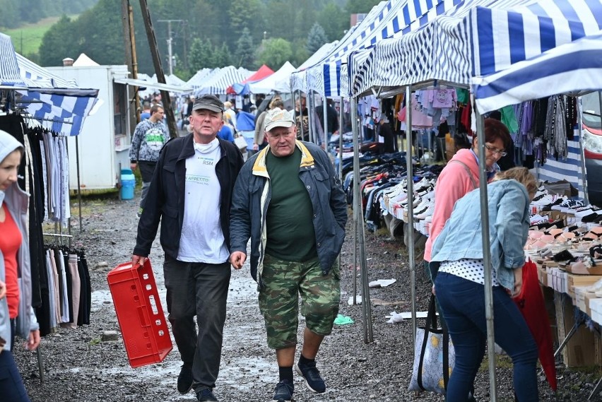 W niedzielę, 23 sierpnia, na giełdzie w Miedzianej Górze po...