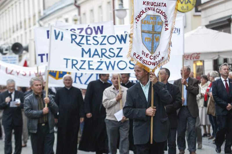 Chcemy życia bez palenia i bez picia. VI Marsz Trzeźwości w Rzeszowie