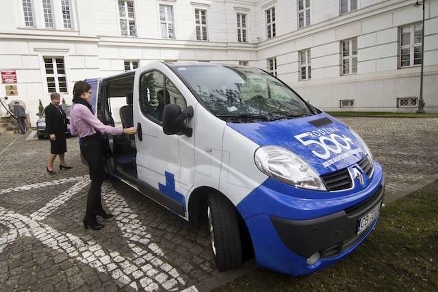 500 BUS został specjalnie oznakowany