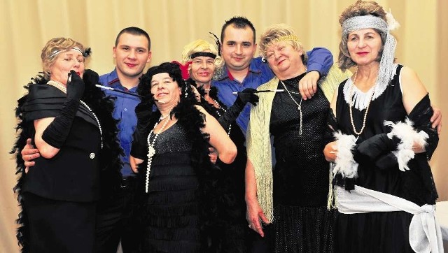 Gospodynie z Chorągwicy na balu karnawałowym KGW: do tańca i do różańca