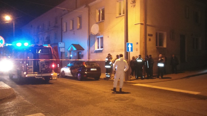 Atak na salon gier w Staszowie. Ewakuowano mieszkańców bloku
