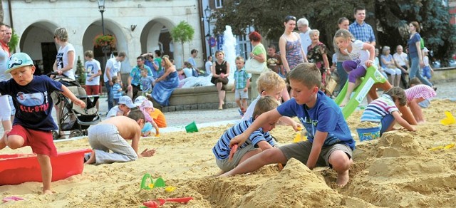 Wakacyjna plaża na krośnieńskim Rynku przypadła do gustu zwłaszcza najmłodszym, dlatego pojawi się znowu.
