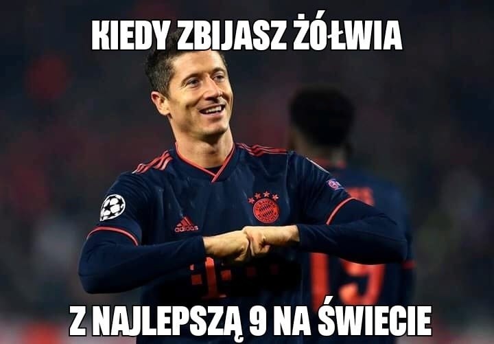 Robert Lewandowski: kiedyś 5 goli w 9 minut, teraz 4 w 15. Skończył się! [MEMY]