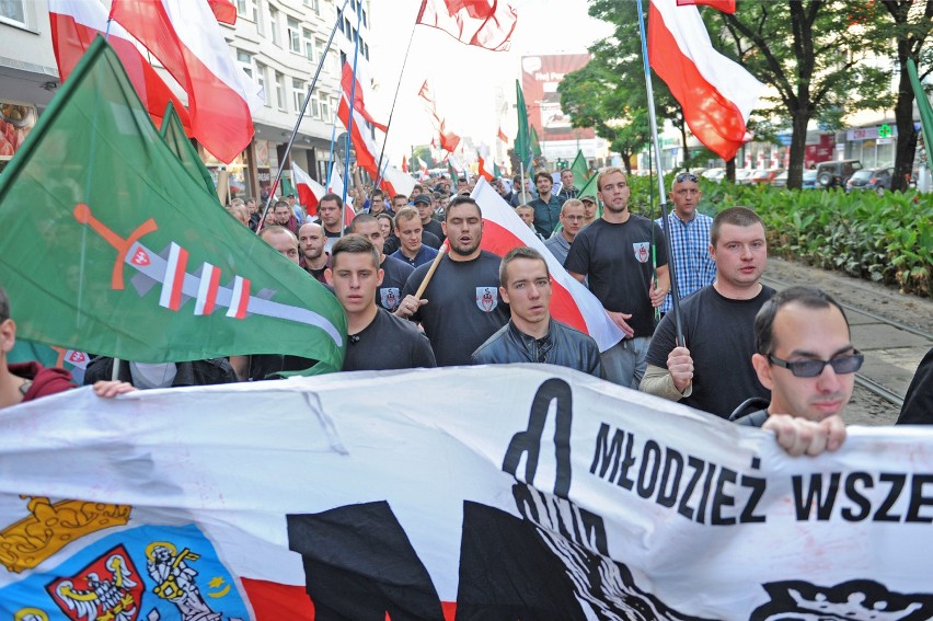 03.10.2015 poznan lg mlodziez wszechpolska  marsz przeciw...