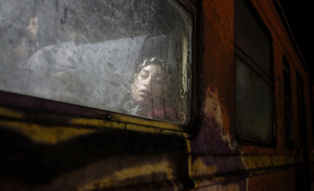 Uchodźcy z Syrii cały czas przybywają do Europy. Zdjęcia pochodzą z Macedonii