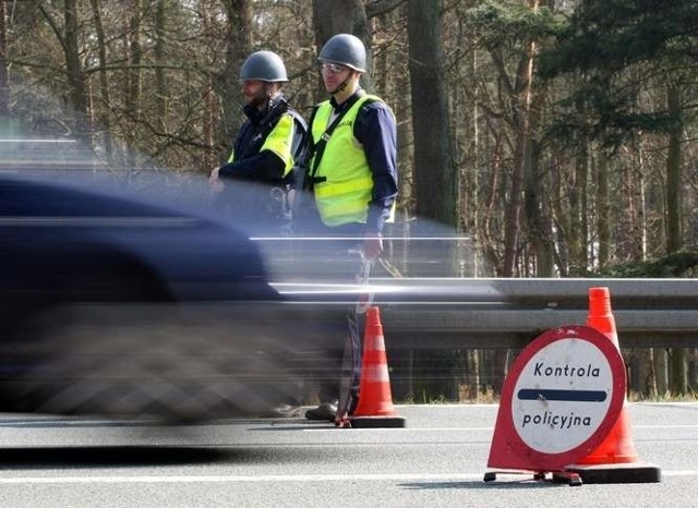 30 marca policja przeprowadziła obławę na drodze S3.