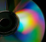 Pirackie płyty DVD na targowisku. Są warte 173 tysiące zł