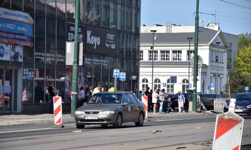 Remont ulicy 3 Maja w Sosnowcu trwa, ale na początku maja...