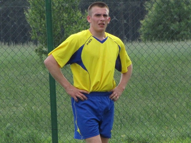 Adam Pałubiński (na zdjęciu) w spotkaniu z Sokołem Grudusk strzelił jedną z najładniejszych bramek w historii swoich występów.