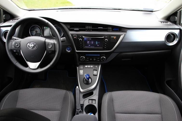 Testujemy: Toyota Auris Hybrid – kompakt przyszłości (foto,...