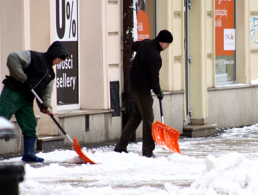 Zima w Lublinie. Utrudnienia i kolizje na drogach