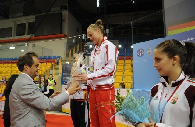 W 2013 roku mistrzostwa Europy gratulował Marcie Łyczbińskiej  m.in. prezes Budowlanych Jarosław Hausman.