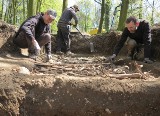 W Kędzierzynie-Koźlu odkopano szczątki 300 niemieckich żołnierzy