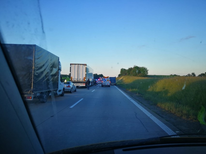 Śmiertelny wypadek na A4. Autostrada w kierunku Wrocławia całkowicie zablokowana 